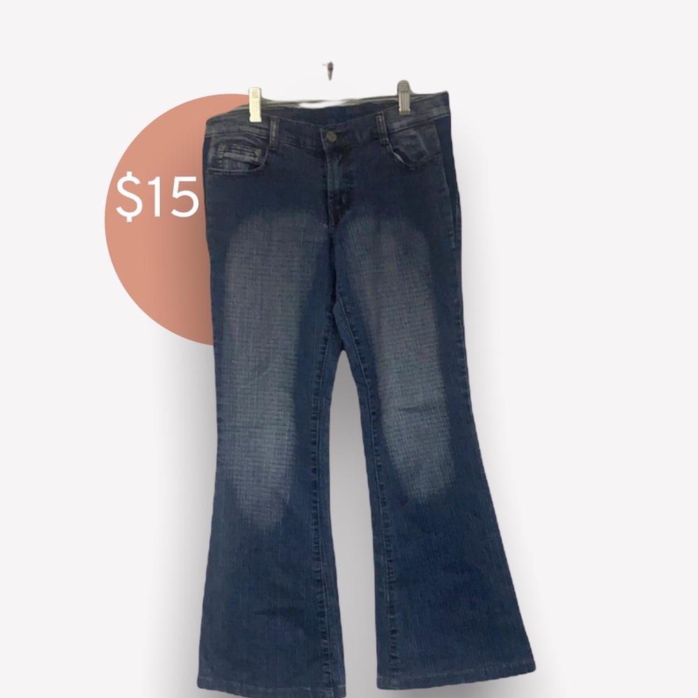 Size: 6/7 Denim Flare Jeans